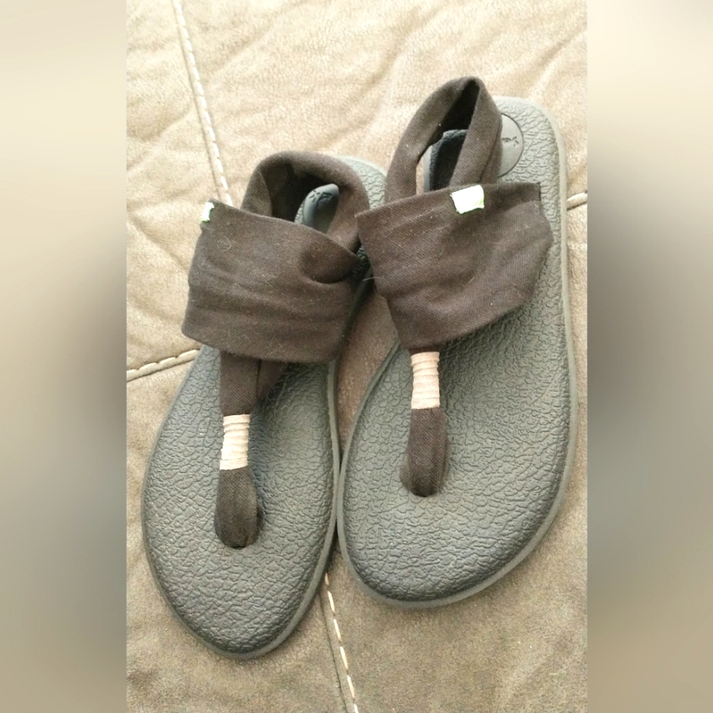 Sanuk sandals